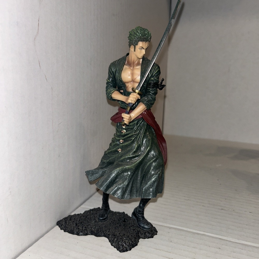 One Piece CREATOR x CREATOR RORONOA.ZORO Roronoa Zoro figure 7.9inch